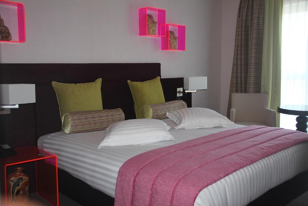 Hotel La Roseraie Wemmel الغرفة الصورة