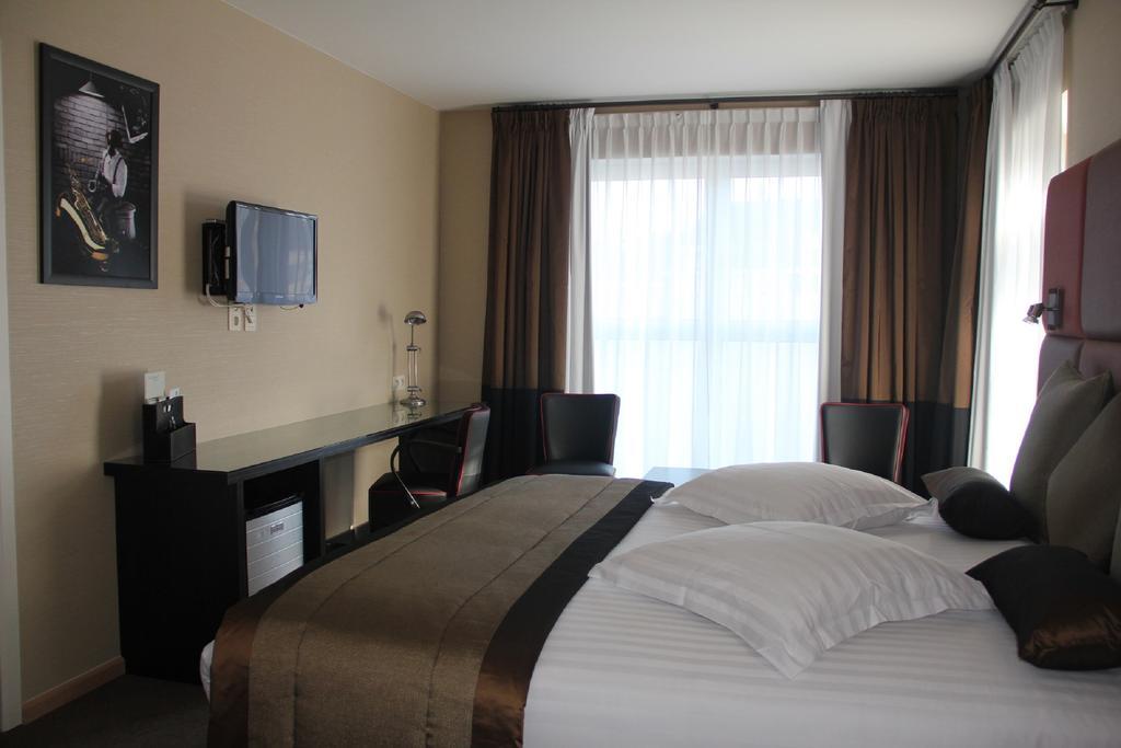 Hotel La Roseraie Wemmel الغرفة الصورة